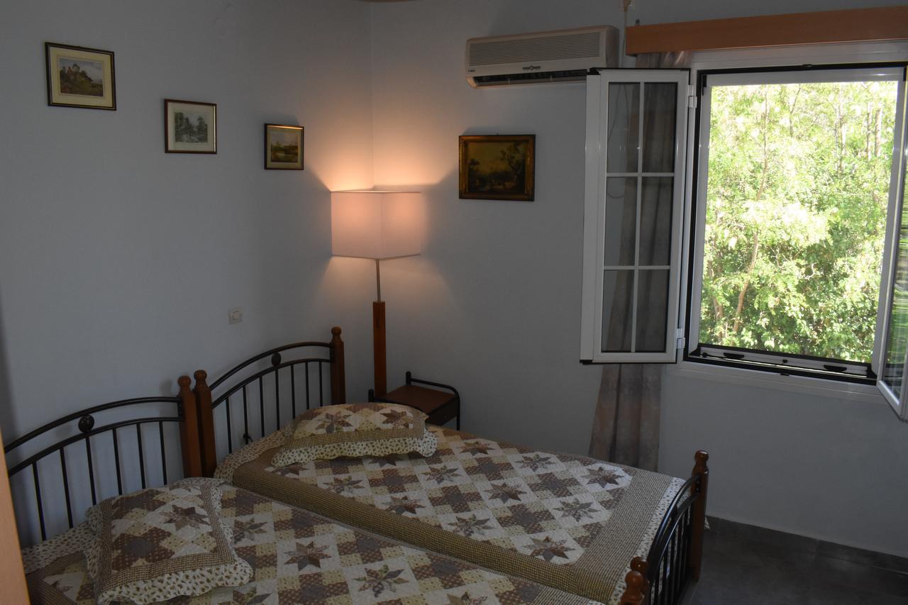 Starvillas Apartments And Studios Agia Efimia Esterno foto